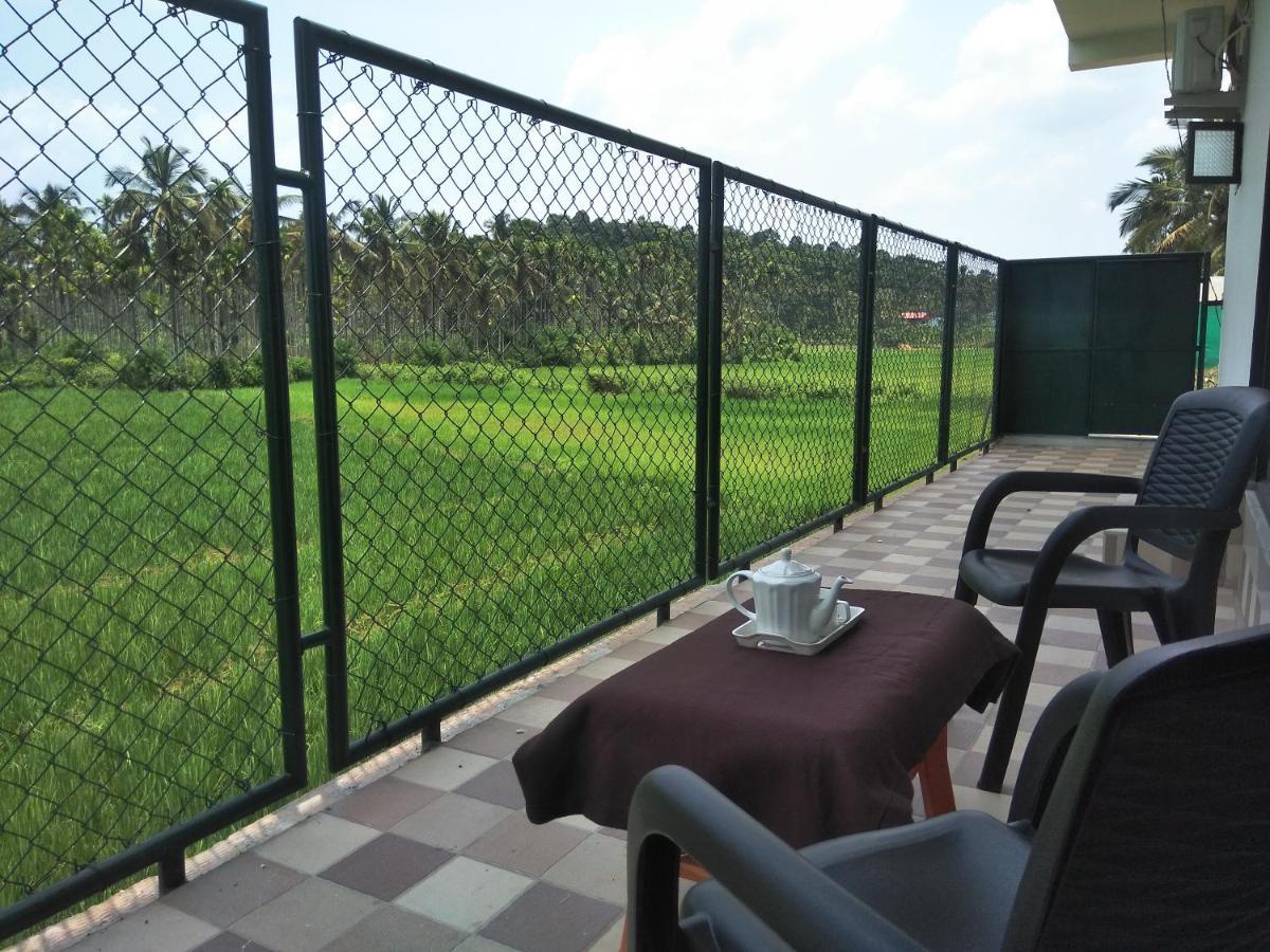 Paddyfield Inn Mananthavady Exteriör bild