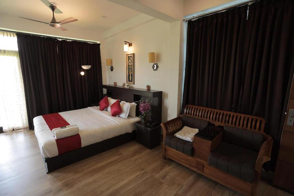 Paddyfield Inn Mananthavady Exteriör bild
