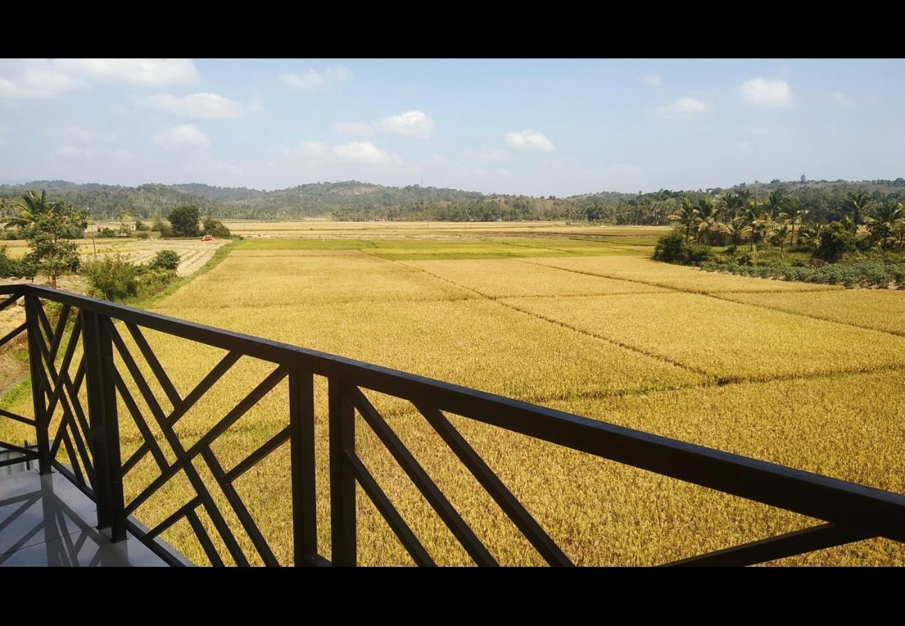 Paddyfield Inn Mananthavady Exteriör bild
