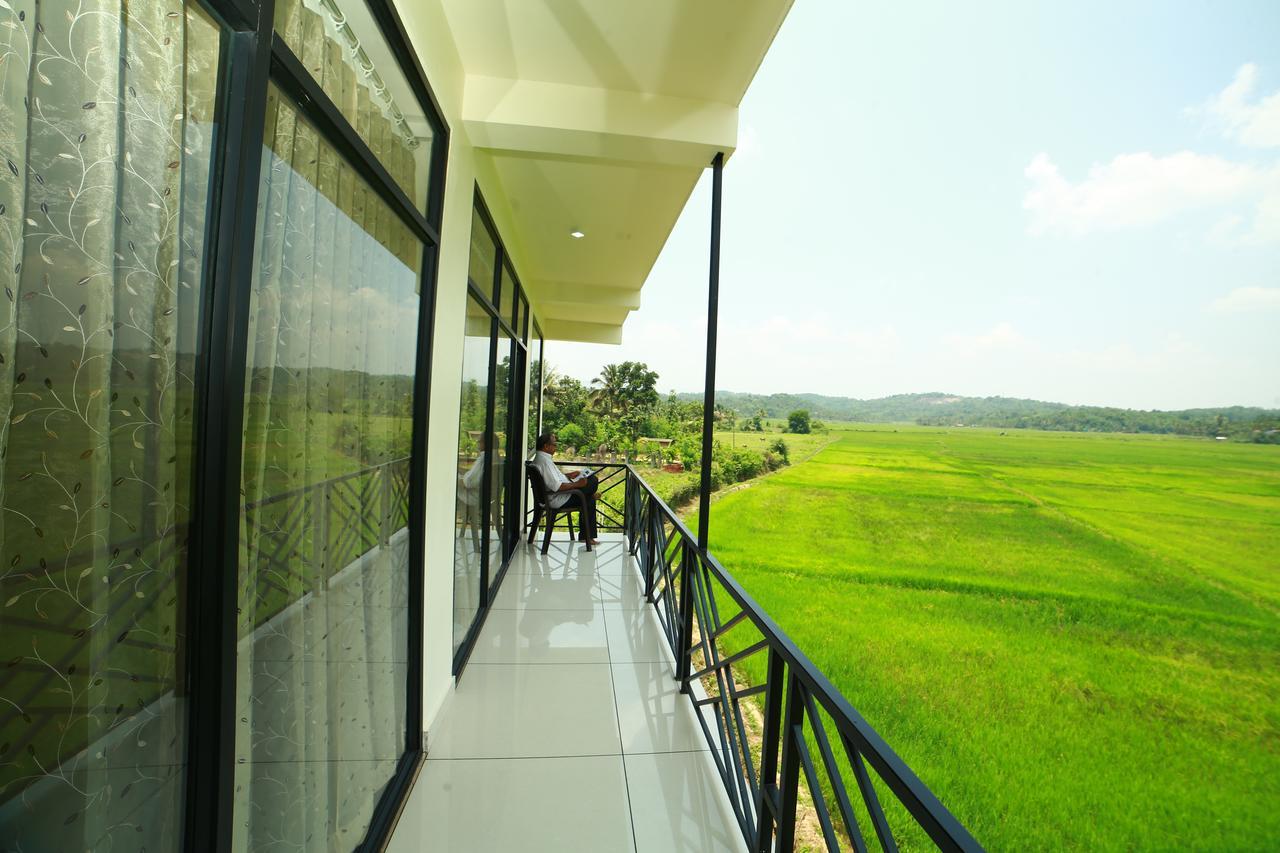 Paddyfield Inn Mananthavady Exteriör bild