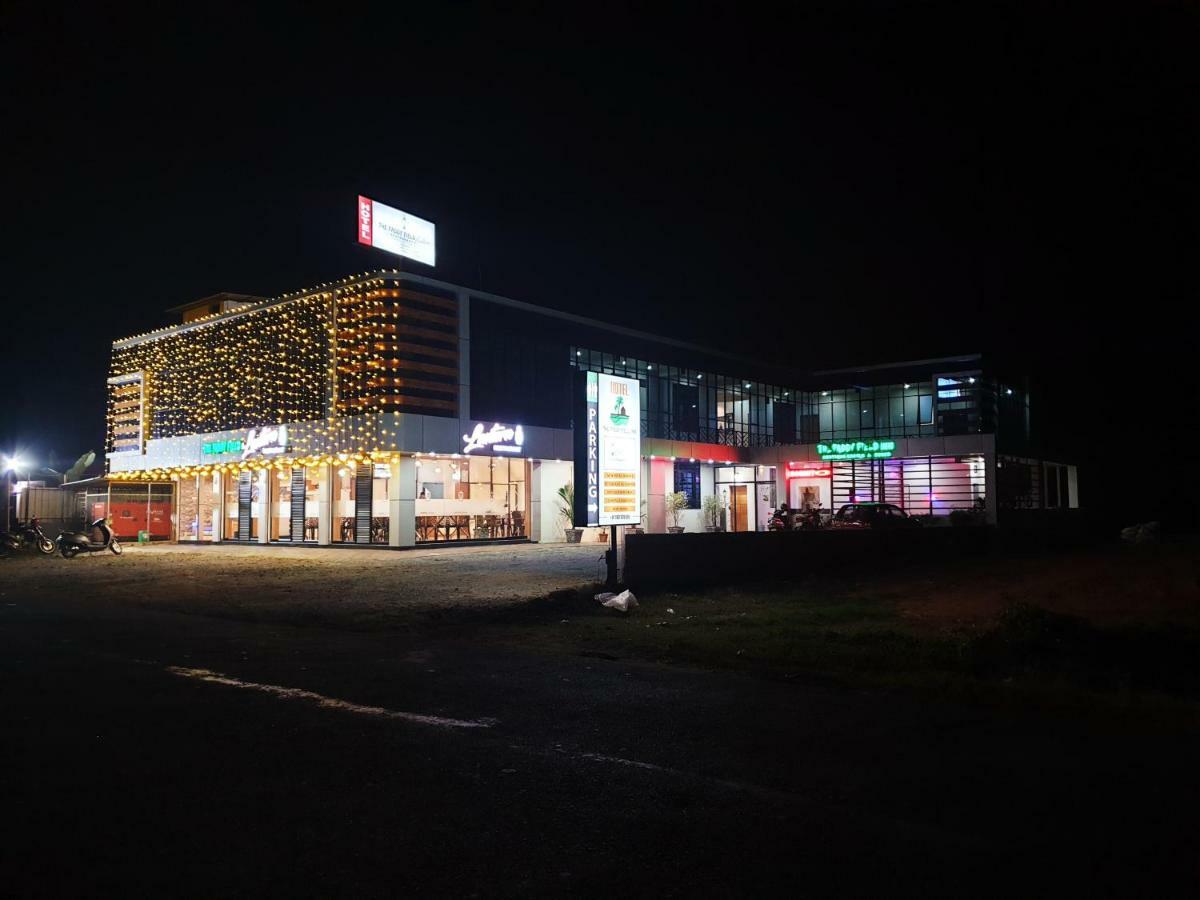 Paddyfield Inn Mananthavady Exteriör bild